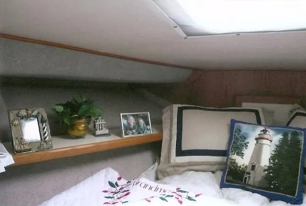 Slide: The Image of Silverton 34 Convertible 1987 - 9