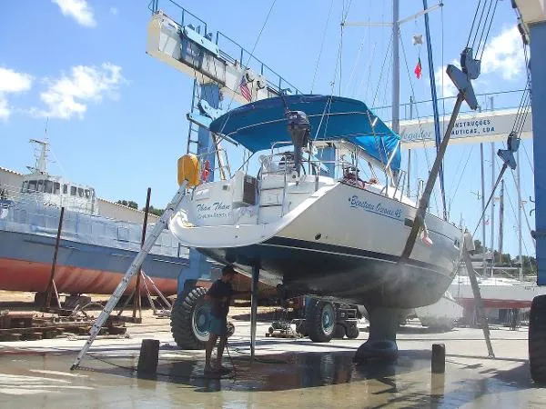 Slide: The Image of Beneteau 423 2005 - 6