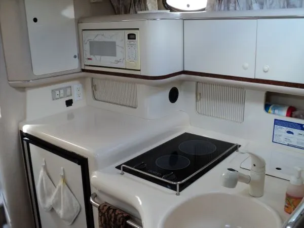 Slide: The Image of Sea Ray 330 Sundancer 1996 - 6
