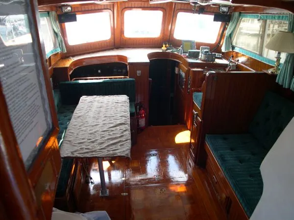 Slide: The Image of Island Trader 40 Motor Sailor 1984 - 7