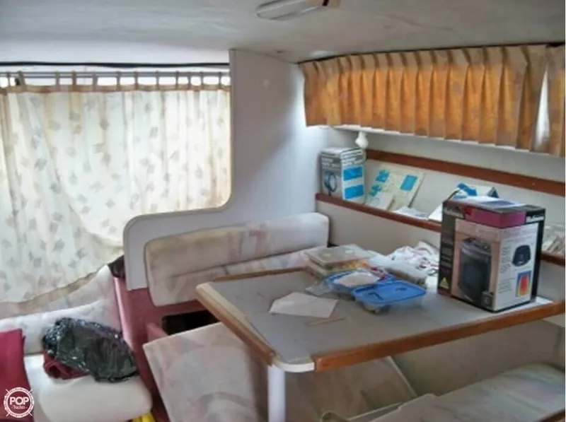 Slide: The Image of Wellcraft 2600 Express Cruiser 1991 - 4