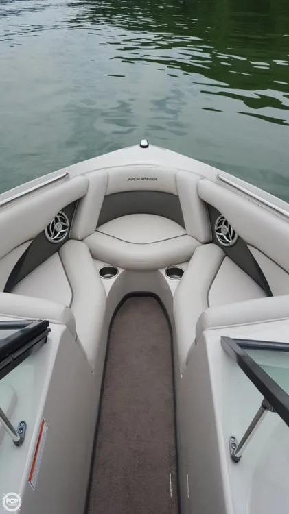 Slide: The Image of Moomba 20 Outback V 2010 - 6