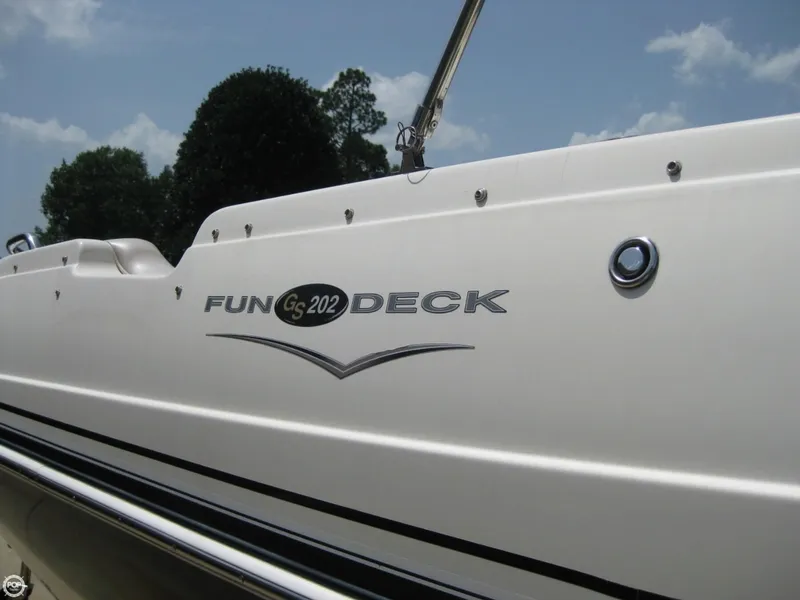 Slide: The Image of Hurricane GS 202 Fundeck 2007 - 5