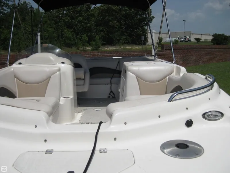 Slide: The Image of Hurricane GS 202 Fundeck 2007 - 9