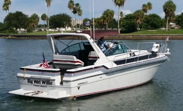 Slide: The Image of Formula PC 35 (Performance Cruiser) 1989 - 2