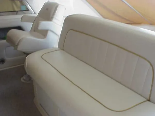 Slide: The Image of Sea Ray 450 Sundancer 1996 - 3