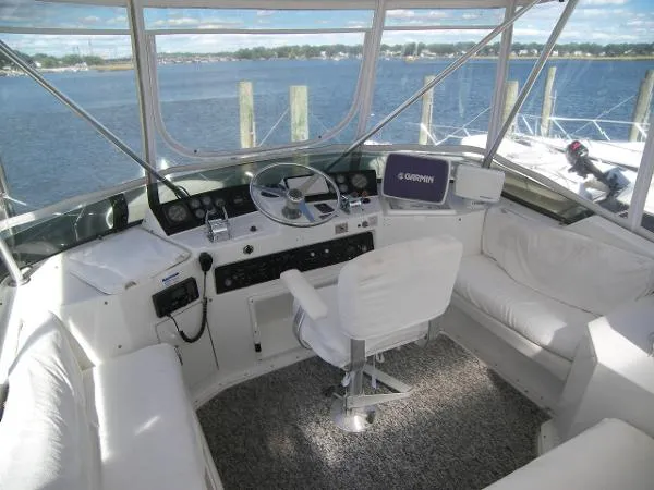 Slide: The Image of Hatteras 42 Cockpit Motor Yacht 1993 - 4