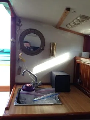 Slide: The Image of Sister ship photo head - 13