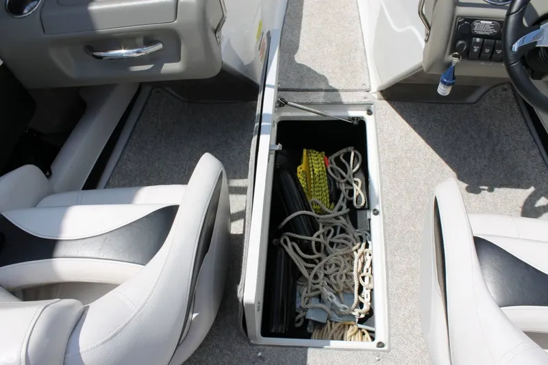 Slide: The Image of Crownline Boats 185 SS 2011 - 1