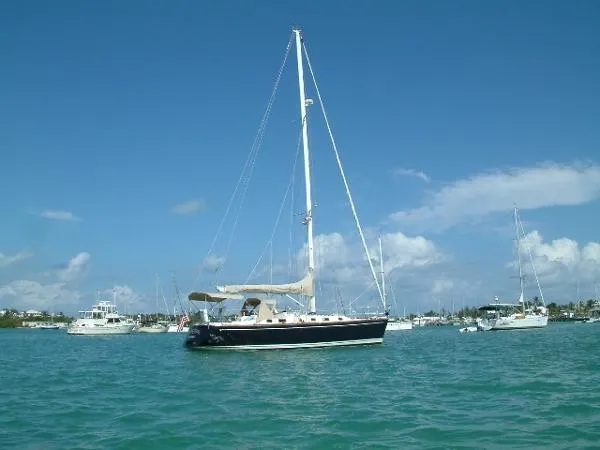 Slide: The Image of Tartan 3700 Shoal Draft 2004 - 1