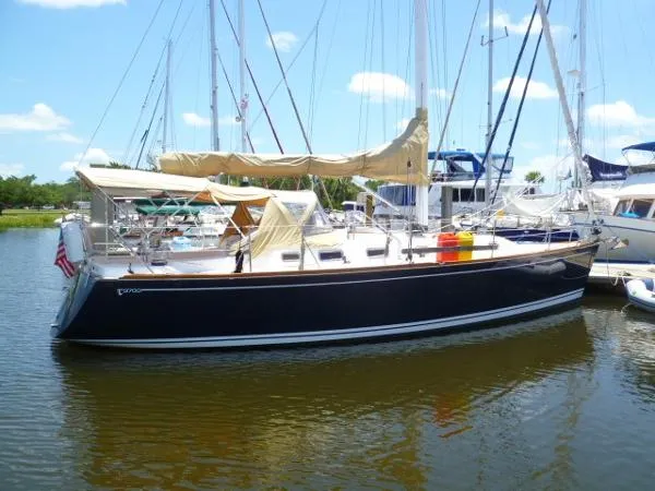 Slide: The Image of Tartan 3700 Shoal Draft 2004 - 2