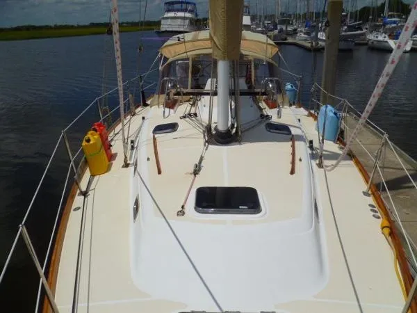 Slide: The Image of Tartan 3700 Shoal Draft 2004 - 4