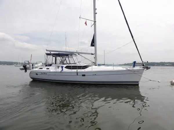 Slide: The Image of Hunter 45 Center Cockpit 2006 - 0