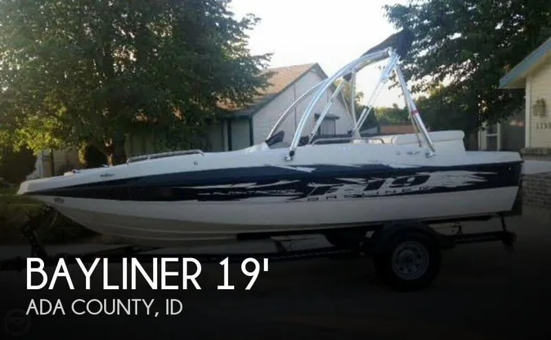 Slide: The Image of Bayliner F19 Flight Series 2010 - 0