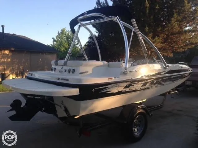 Slide: The Image of Bayliner F19 Flight Series 2010 - 2