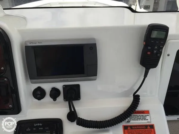 Slide: The Image of Sea Hunt 24 Edge 2013 - 6