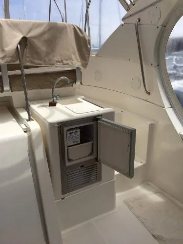Slide: The Image of Silverton 35 Motor Yacht 2004 - 10