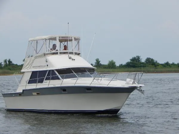 Slide: The Image of Silverton Convertible / Sportfisherman 1988 - 5
