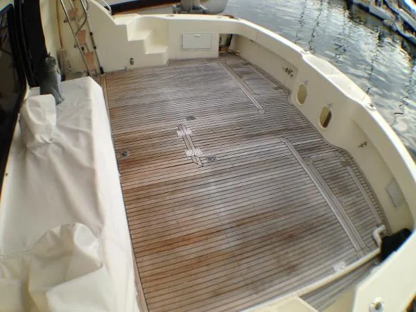 Slide: The Image of Mikelson 43 Sportfisher 1998 - 6