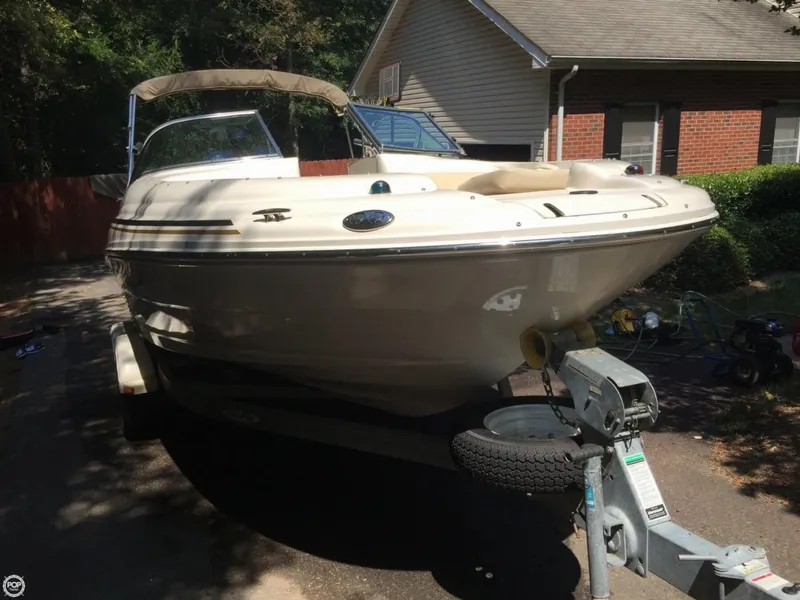 Slide: The Image of Sea Ray 190 Sundeck 2001 - 1