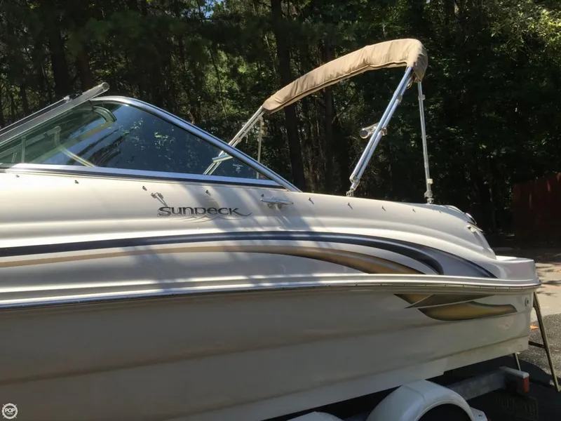 Slide: The Image of Sea Ray 190 Sundeck 2001 - 4