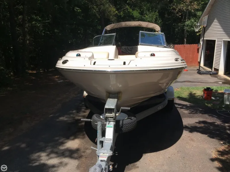 Slide: The Image of Sea Ray 190 Sundeck 2001 - 5