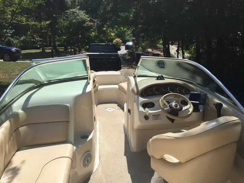 Slide: The Image of Sea Ray 190 Sundeck 2001 - 6