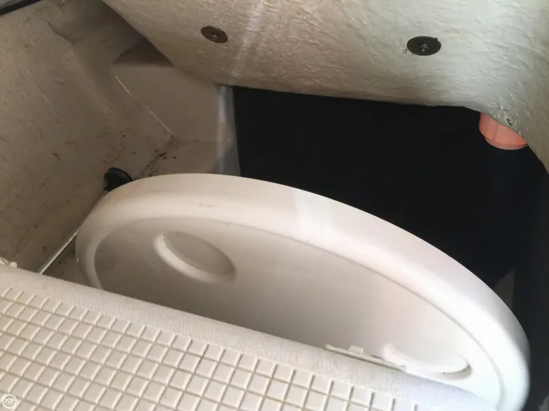 Slide: The Image of Sea Ray 190 Sundeck 2001 - 9