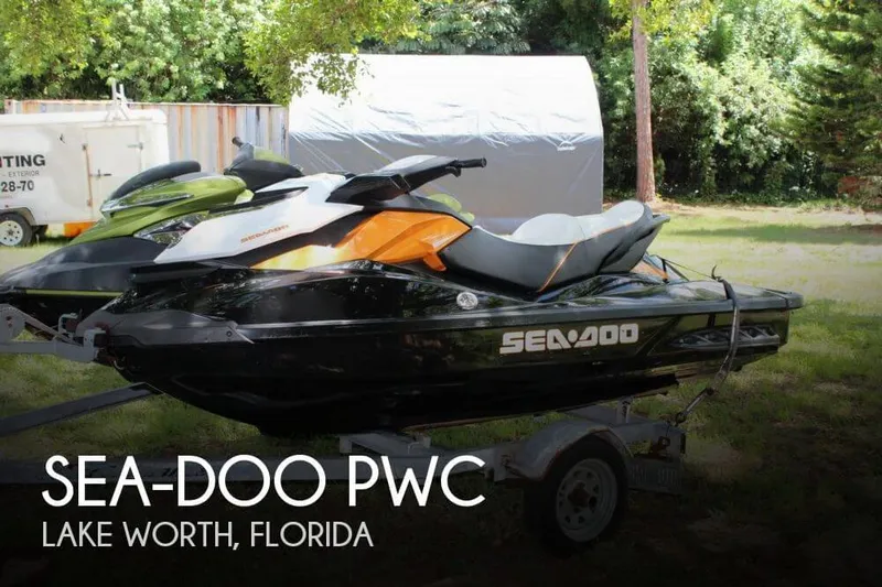 Slide: The Image of Sea-Doo GTR 215 (Pair) 2013 - 0