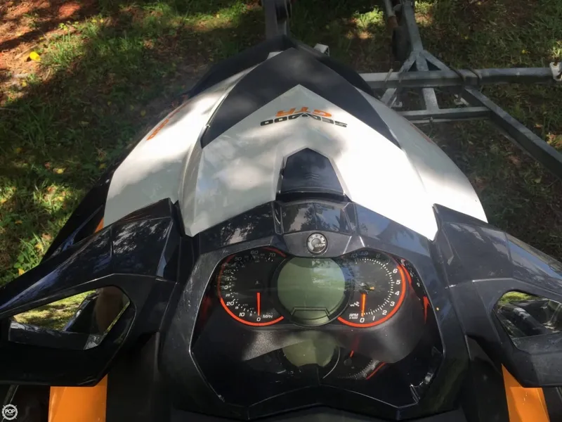 Slide: The Image of Sea-Doo GTR 215 (Pair) 2013 - 11