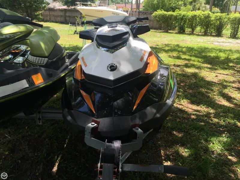 Slide: The Image of Sea-Doo GTR 215 (Pair) 2013 - 2