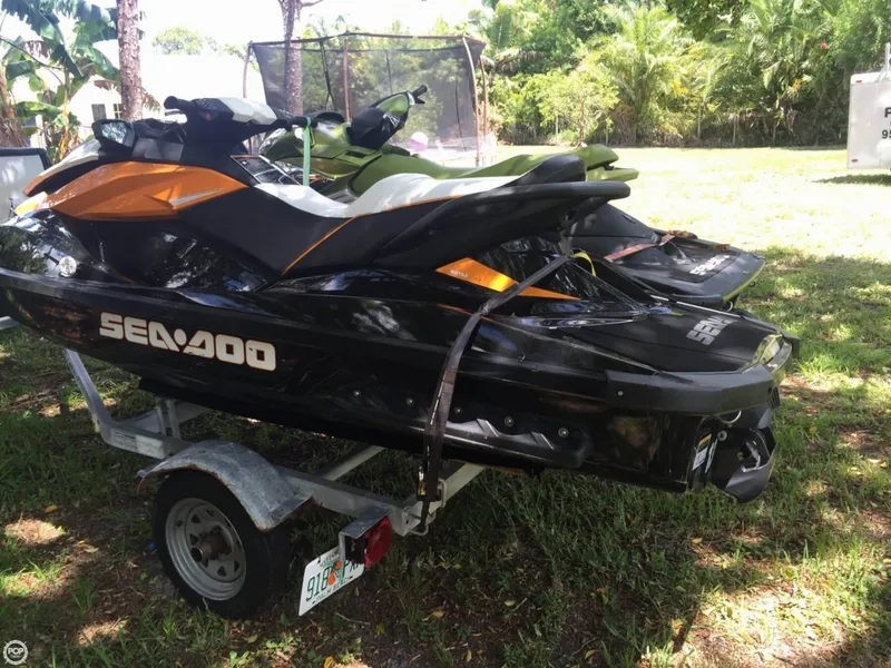 Slide: The Image of Sea-Doo GTR 215 (Pair) 2013 - 4