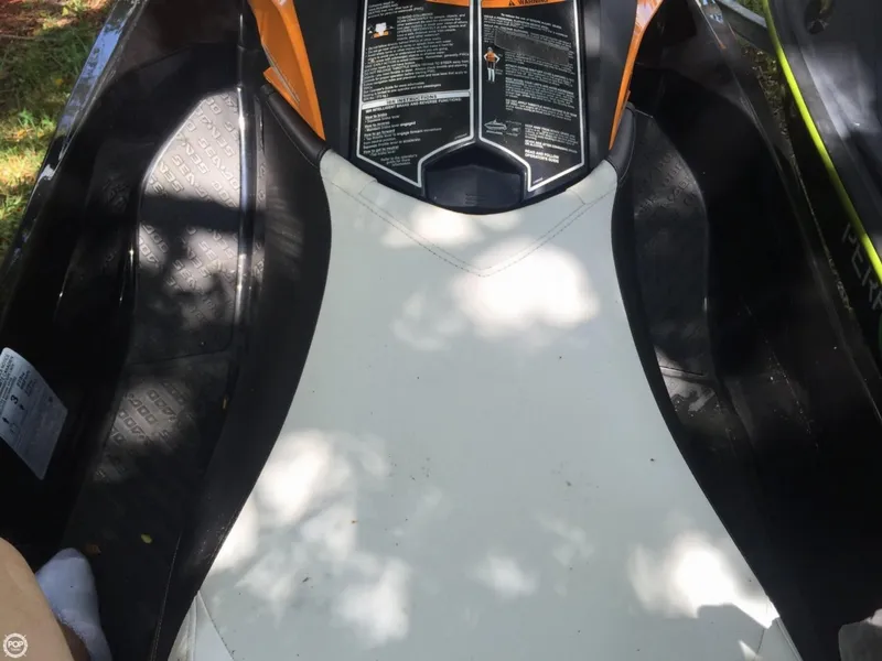 Slide: The Image of Sea-Doo GTR 215 (Pair) 2013 - 9