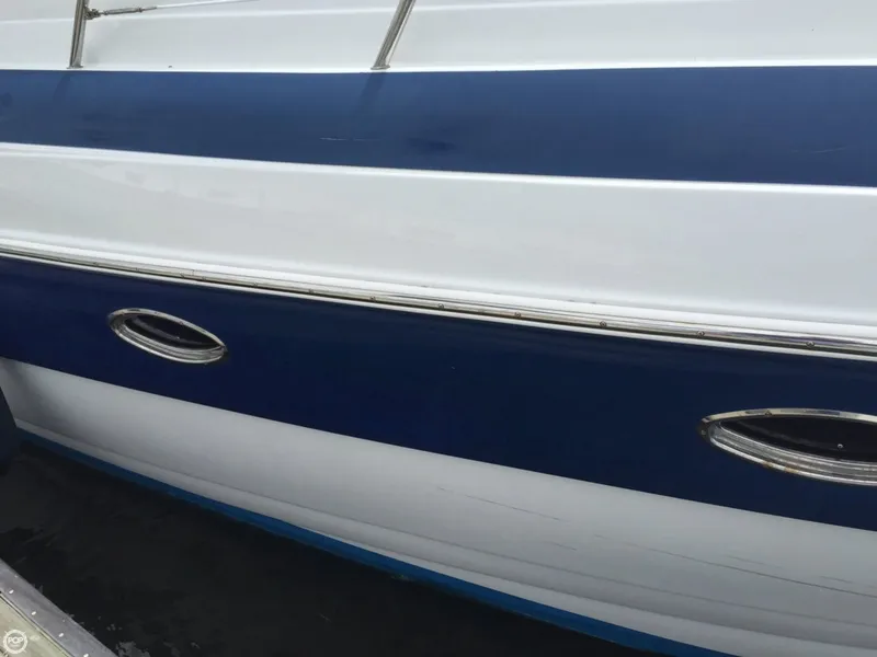 Slide: The Image of Crownline Boats 340 CR 2009 - 9