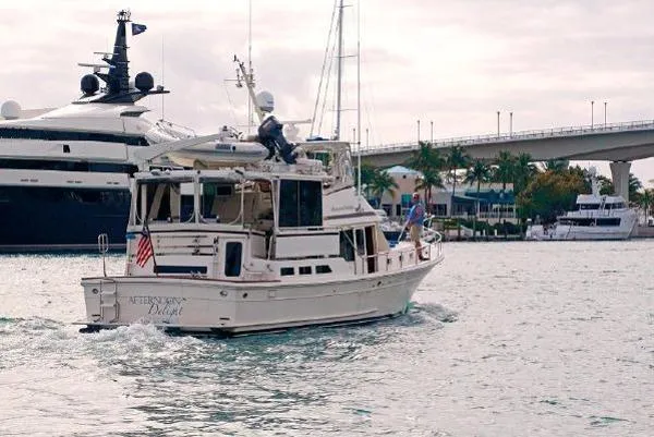 Slide: The Image of Offshore 48 Yachtfisher 1998 - 3