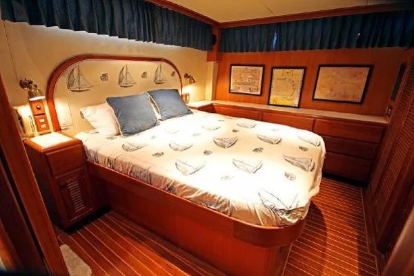 Slide: The Image of Offshore 48 Yachtfisher 1998 - 4