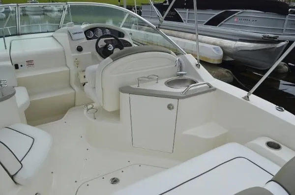 Slide: The Image of Sea Ray 240 Sundancer 2007 - 8