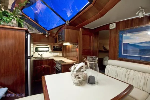 Slide: The Image of Californian 48 Flybridge 1988 - 5