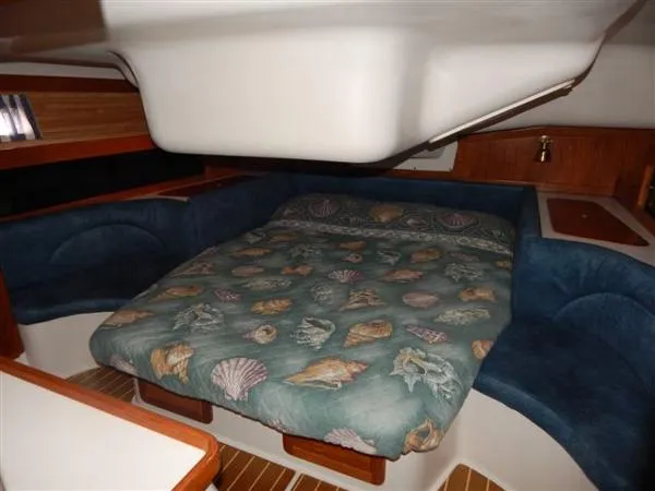 Slide: The Image of Catalina 380 1998 - 8