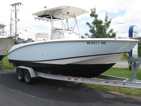 Slide: The Image of Boston Whaler 240 Outrage 2007 - 1