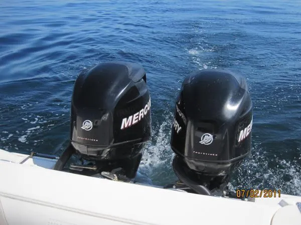 Slide: The Image of Boston Whaler 240 Outrage 2007 - 5