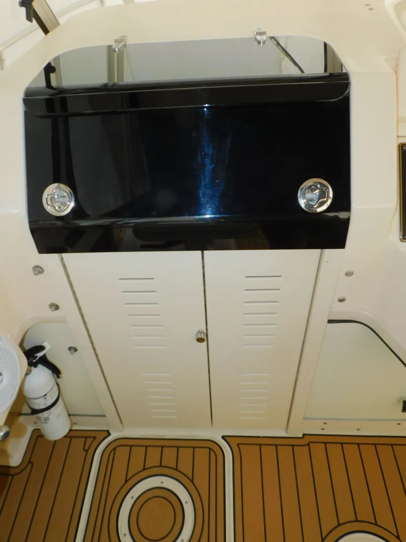 Slide: The Image of Grady-White Gulfstream 232 2012 - 70