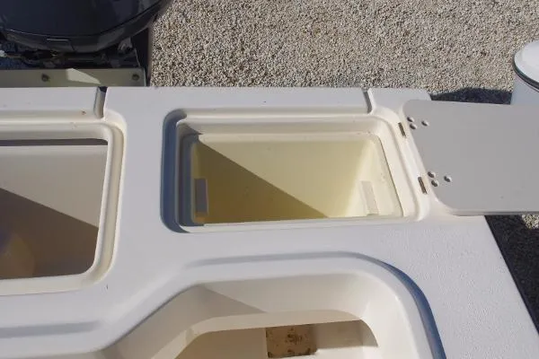 Slide: The Image of Parker Marine 2501 Center Console 2005 - 11
