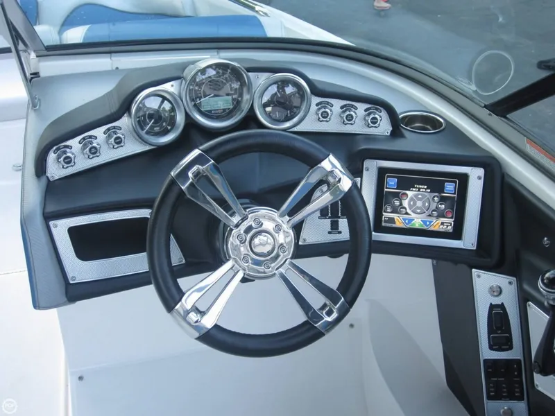 Slide: The Image of Mastercraft x35 2012 - 11