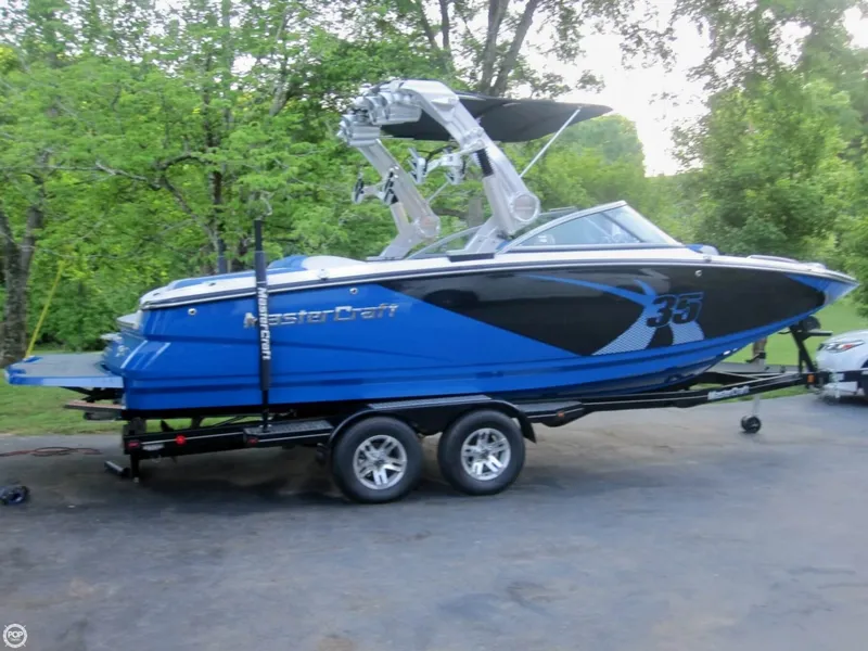 Slide: The Image of Mastercraft x35 2012 - 9