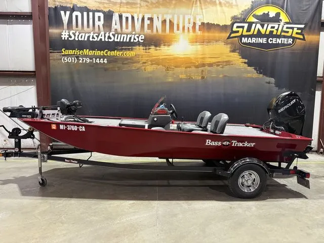 The Image of Tracker BASS TRACKER Classic W/Mercury 50 2020 - 1