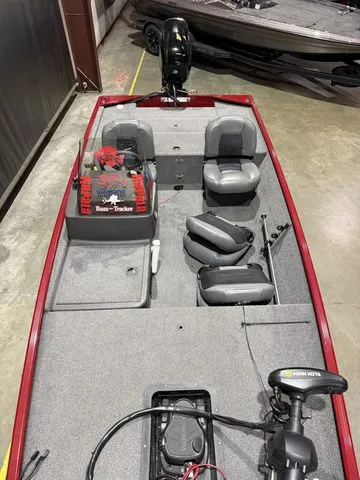 Slide: The Image of Tracker BASS TRACKER Classic W/Mercury 50 2020 - 10