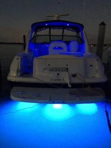 Slide: The Image of Sea Ray 380 Sundancer 2004 - 1