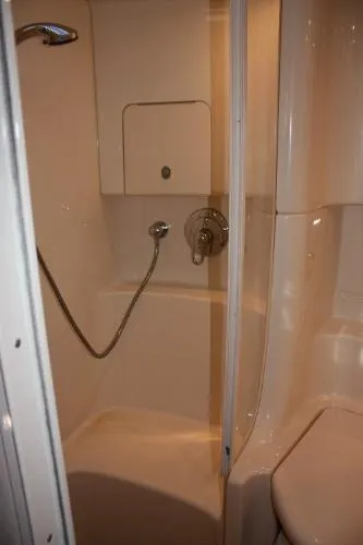 Slide: The Image of Sea Ray 380 Sundancer 2004 - 7