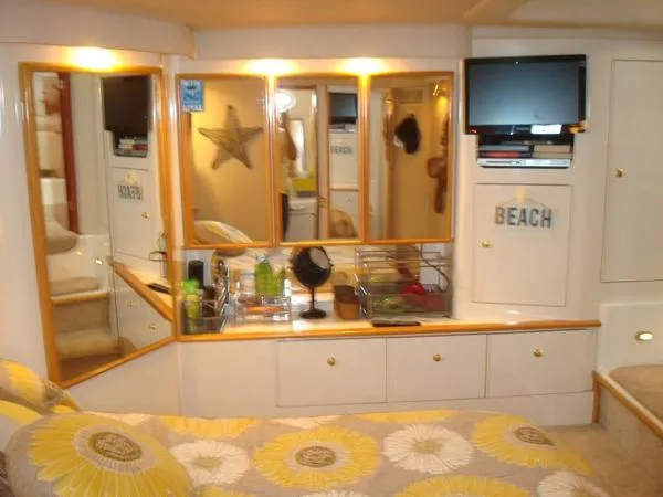 Slide: The Image of Sea Ray Aft Cabin M/Y 1997 - 9